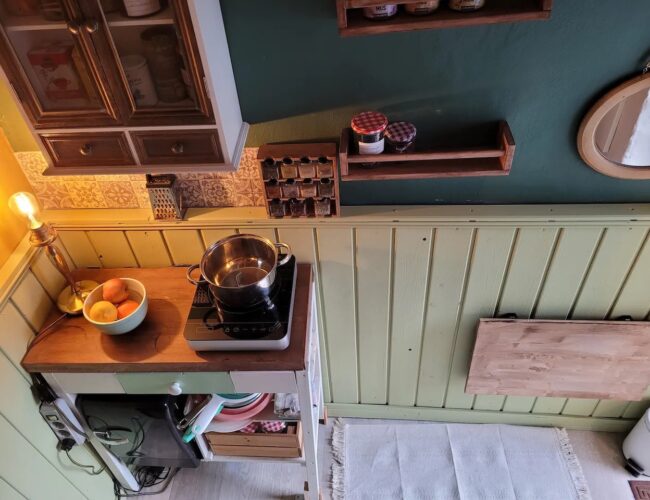 TinyHousemitWhirlpool_3